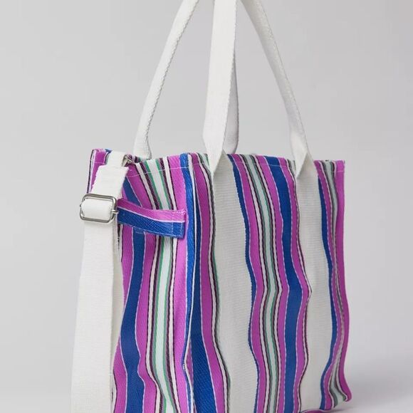 Urban Outfitters medium size Stripe tote bag with Removable strap - Picture 3 of 7